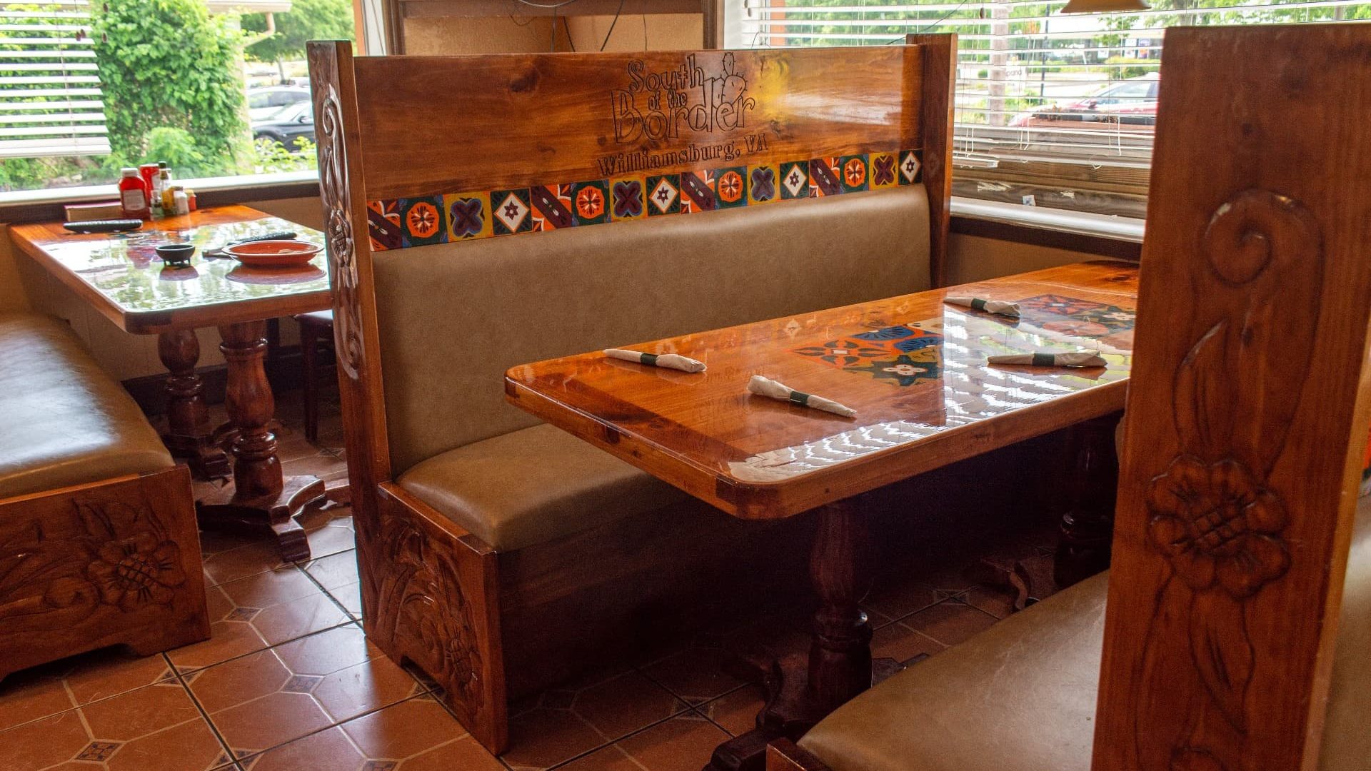 Muebles personalizables para restaurante mexicano | Muebles Lacandona