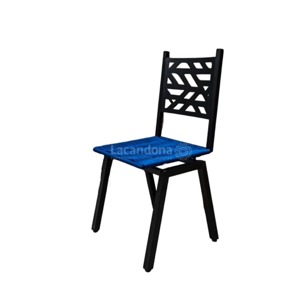 Silla Tejida con Respaldo Geométrico